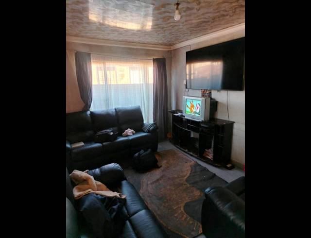 3 BEDROOM HOUSE FOR SALE IN DOORNKOP